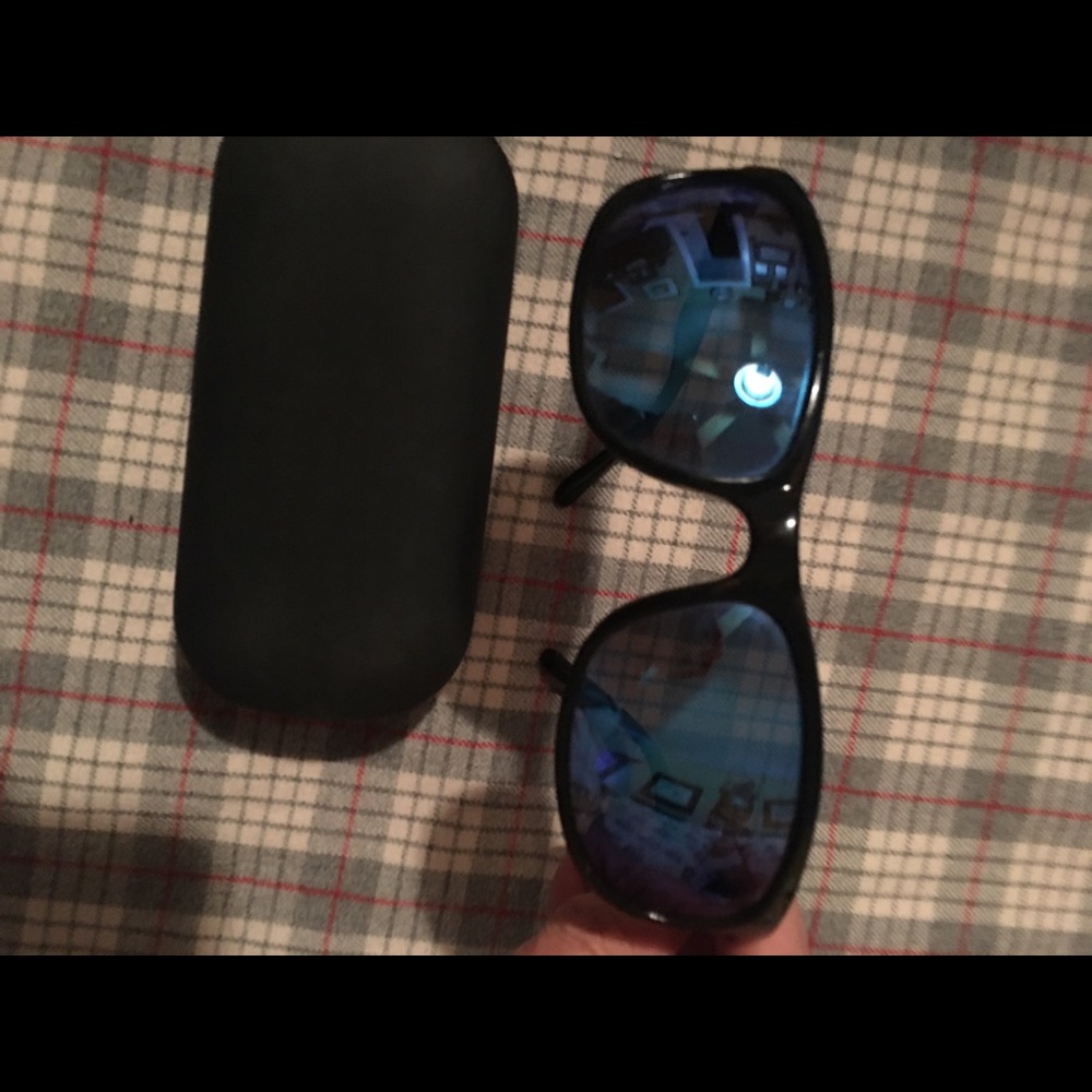 Costa del mar sunglasses - Picture 8 of 10